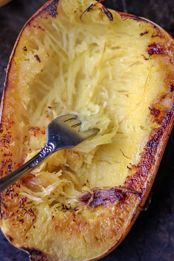 How to Cook Spaghetti Squash Boats - Savory Thoughts - Here’s the right way to cook spaghetti squash boats! This method will leave you with a juicy, tender, spaghetti-like experience every single time. Full of fiber and other nutritious value. 