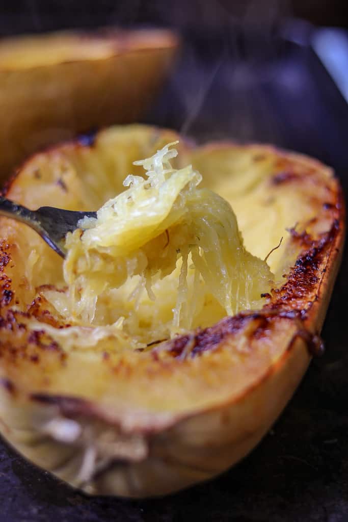 How to Cook Spaghetti Squash Boats - Savory Thoughts - Here’s the right way to cook spaghetti squash boats! This method will leave you with a juicy, tender, spaghetti-like experience every single time. Full of fiber and other nutritious value. 