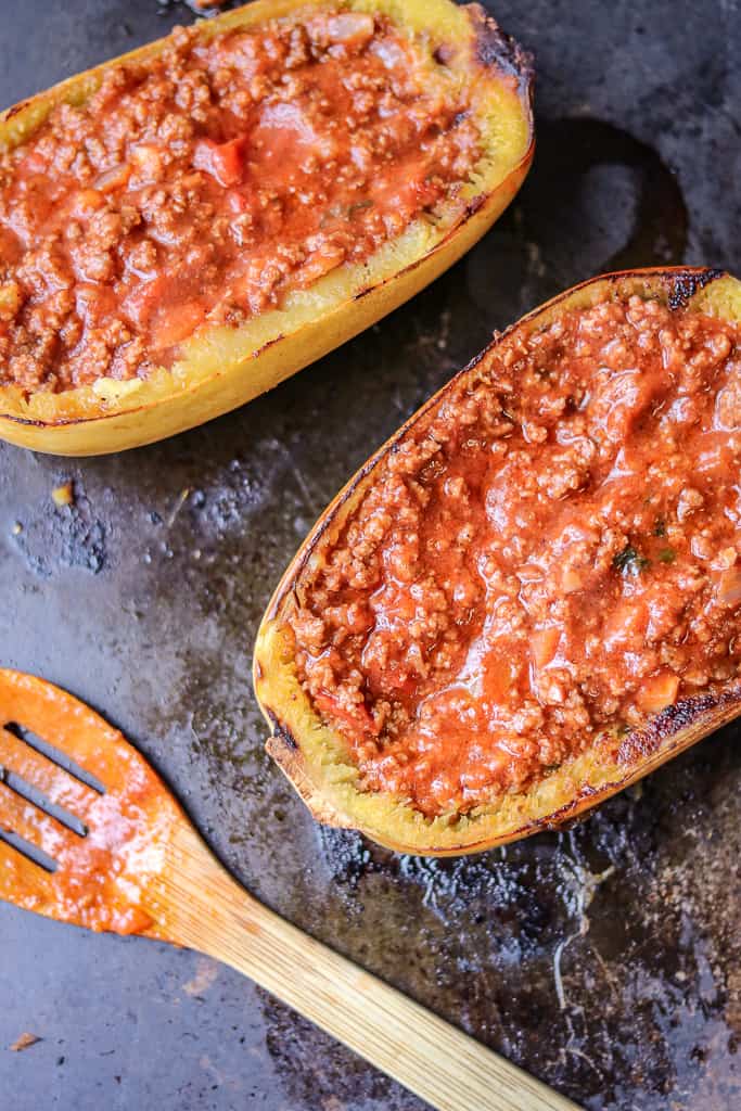 How to Cook Spaghetti Squash Boats - Savory Thoughts - Here’s the right way to cook spaghetti squash boats! This method will leave you with a juicy, tender, spaghetti-like experience every single time. Full of fiber and other nutritious value. 
