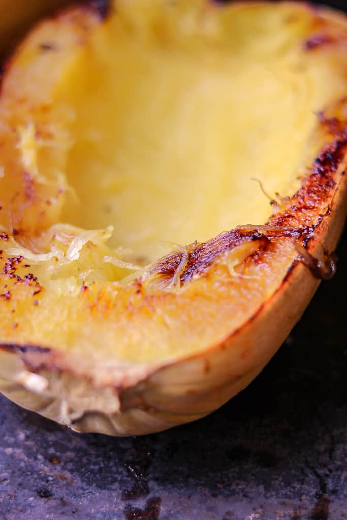 How to Cook Spaghetti Squash Boats -savory thoughts - Here’s the right way to cook spaghetti squash boats! This method will leave you with a juicy, tender, spaghetti-like experience every single time