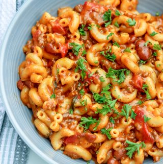 Instant Pot Chili Mac and Cheese. This Instant Pot Chili Mac And Cheese is totally ON POINT! Combine two of your favorite comfort foods in ONE POT to create the ultimate cheesy ONE POT MEAL. It is a hearty, quick, delicious, and comforting recipe for chili mac and cheese. Perfect for busy nights, one pot wonder chili mac and cheese recipe. This tasty chili mac and cheese is perfect for a family meal.