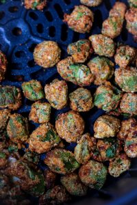 Air Fried Okra in air fryer basket. #airfriedokra #frozenokrarecipe