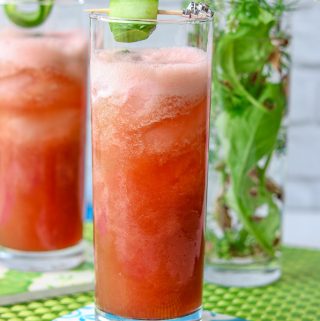 Cool down this summer with this Watermelon Cucumber Juice. It is light and refreshing. Great for body detox and contain only four ingredients. This drink is blended with fresh watermelon and cucumbers. This drink is all natural, and REFINED SUGAR-FREE. Cheers! #watermelon #cucumber #summer @watermeloncucumberjuice #limejuice #watermelonrecipe