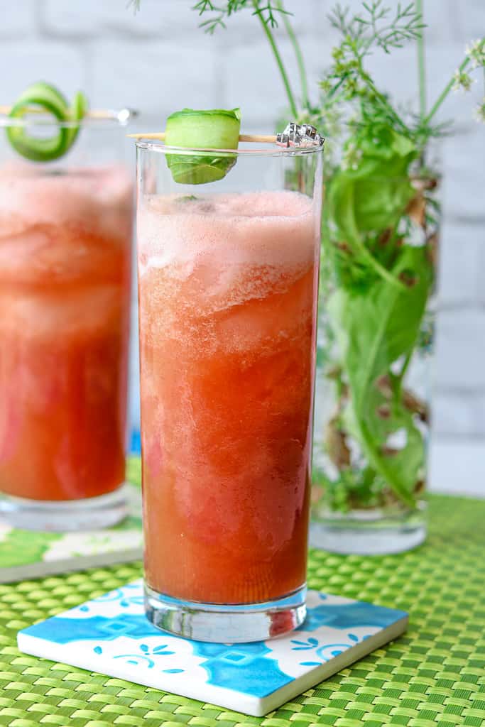 Cool down this summer with this Watermelon Cucumber Juice. It is light and refreshing. Great for body detox and contain only four ingredients. This drink is blended with fresh watermelon and cucumbers. This drink is all natural, and REFINED SUGAR-FREE. Cheers! #watermelon #cucumber #summer @watermeloncucumberjuice #limejuice #watermelonrecipe