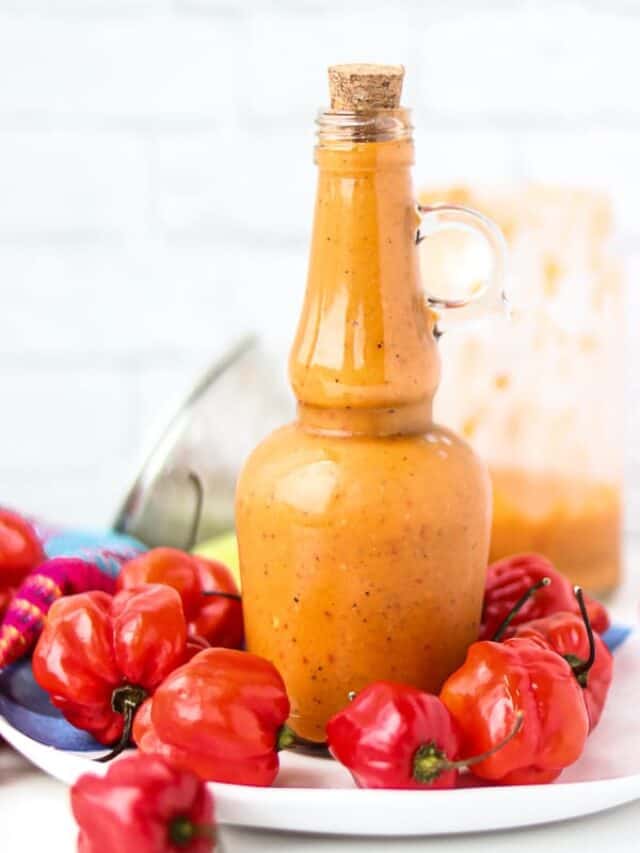 Ti Malice sauce in a bottle