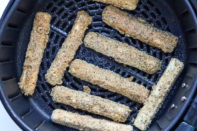 mozzarella cheese sticks in air fryer basket