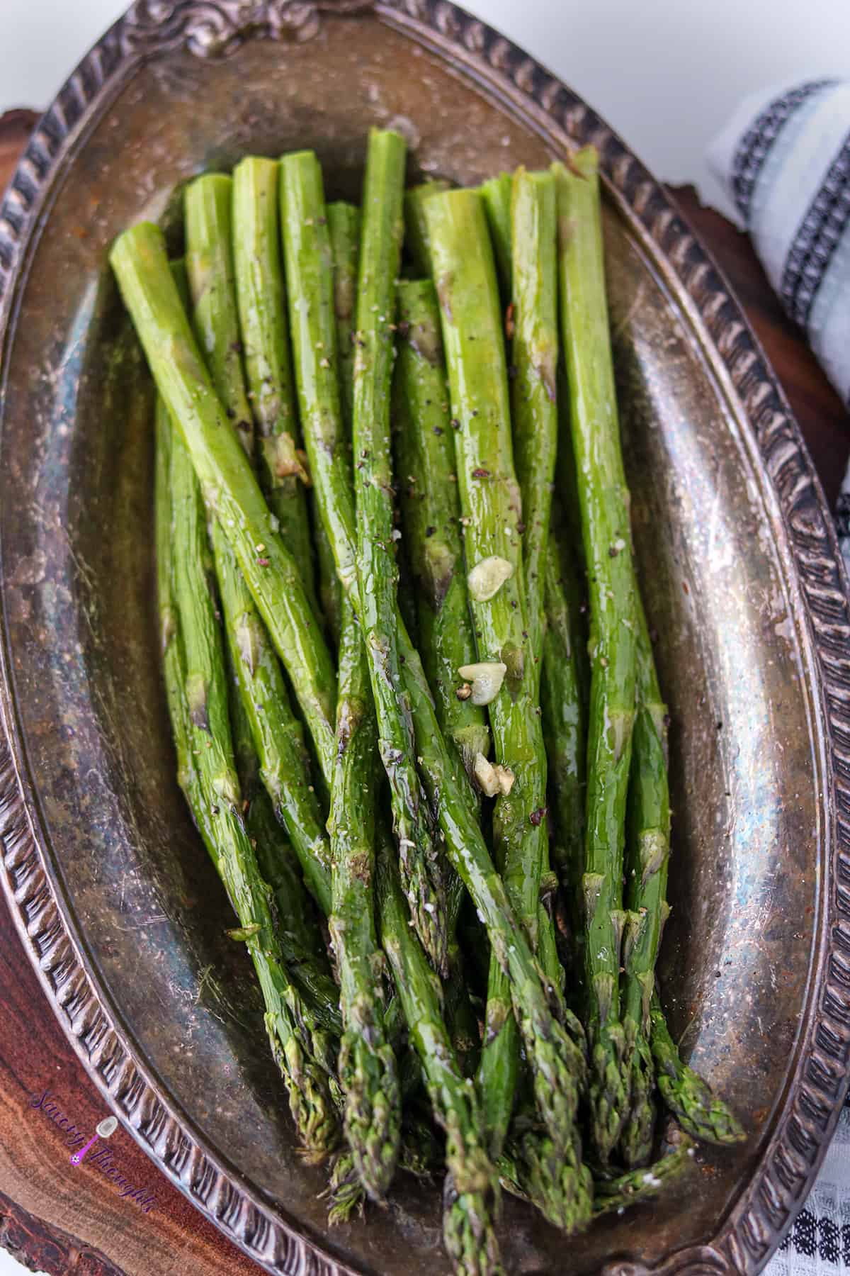 Air Fried Asparagus On plate