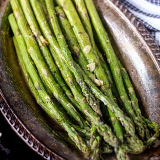 Cooked Asparagus on plate