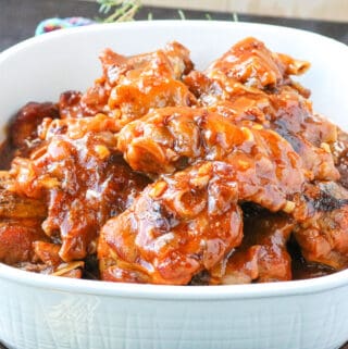 wings in white bowl.