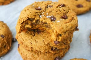 chocolate chip cookies with pumpkin puree