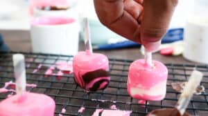 sitting marshmallows on a rack
