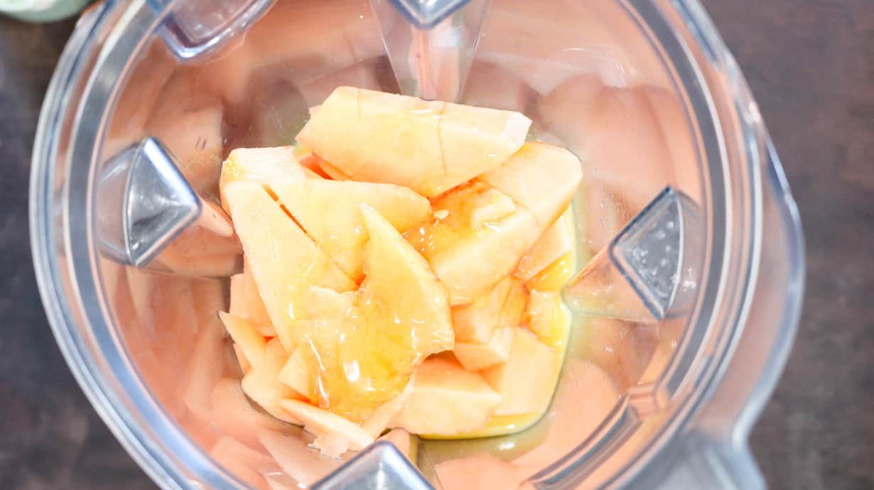 Cantaloupe in blender