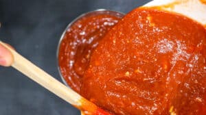 sauce dipping in glass bowl.