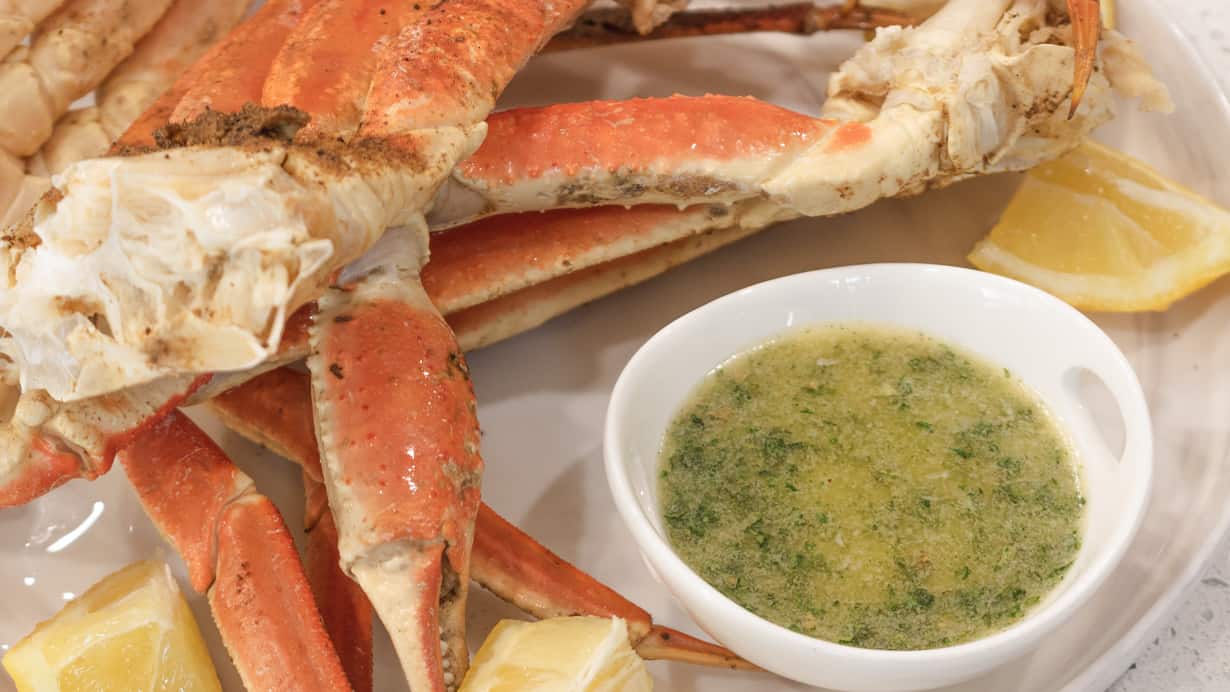 Instant Pot Crab Legs With Garlic Butter Sauce - Savory Thoughts