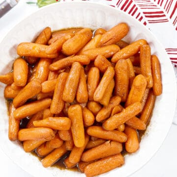 carrots in white bowl