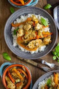 garlic basil chicken with vegetables