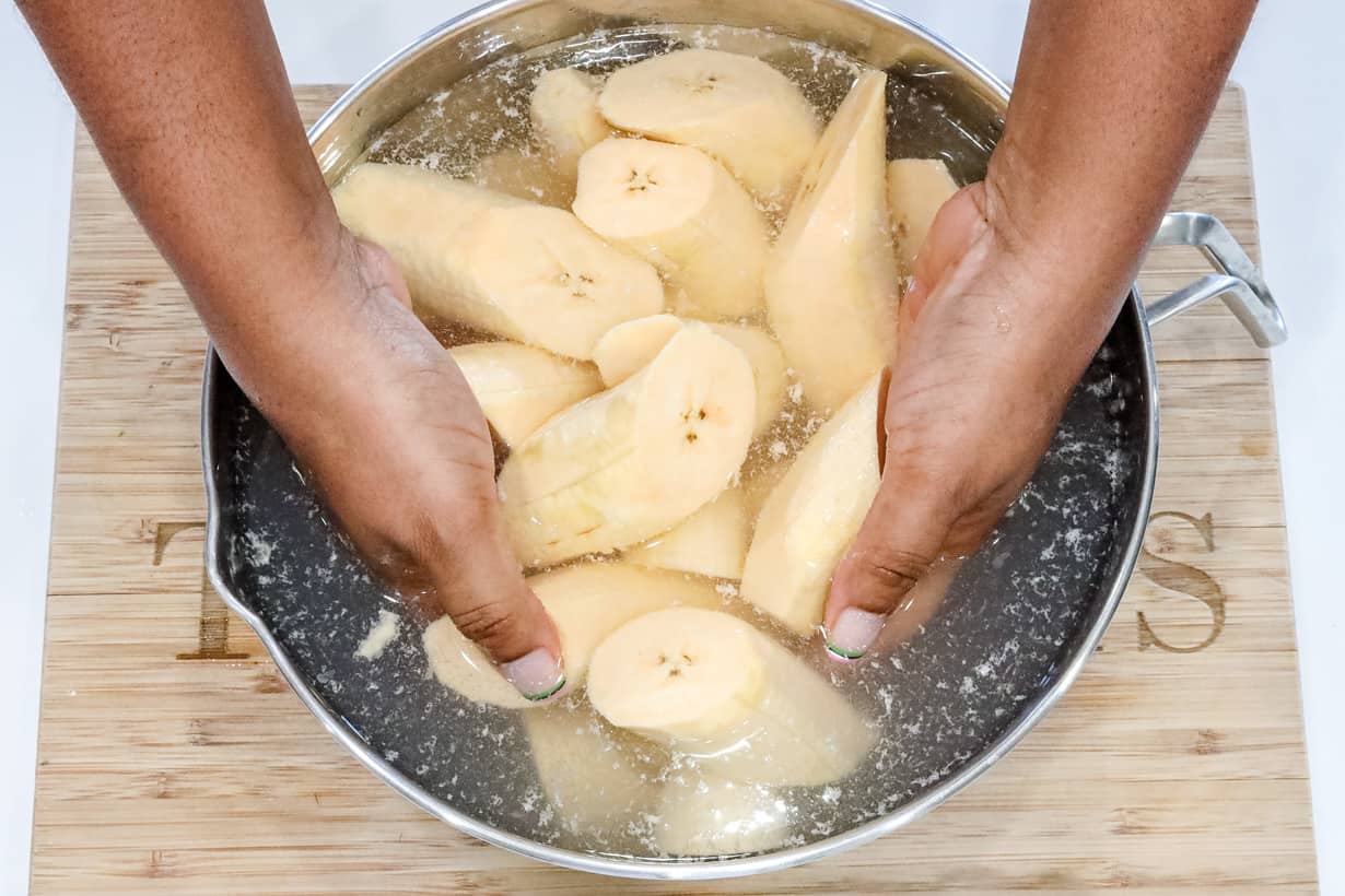 hand washing plantains