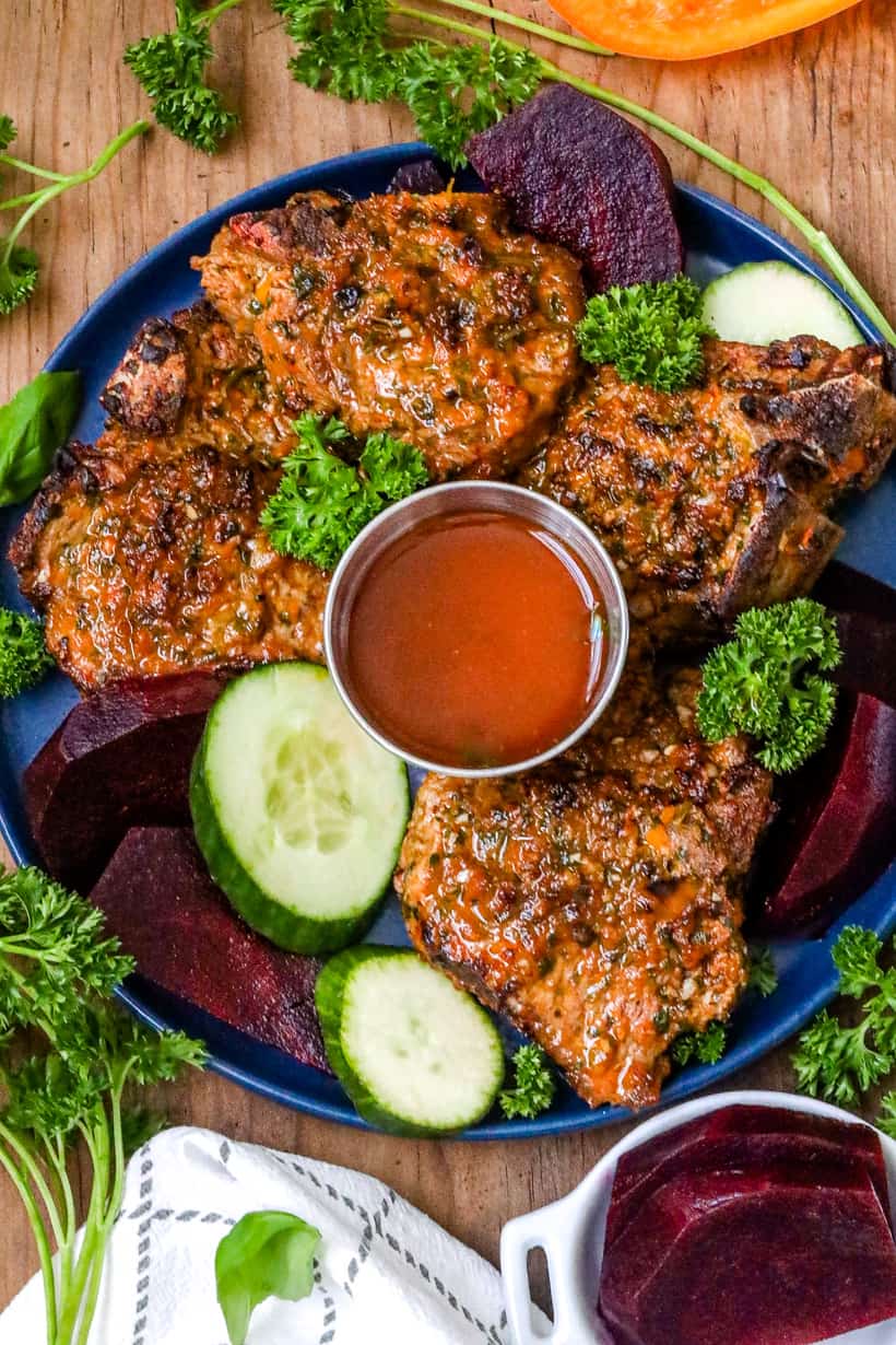 Air fryer Lamb chops with vegetables and herbs