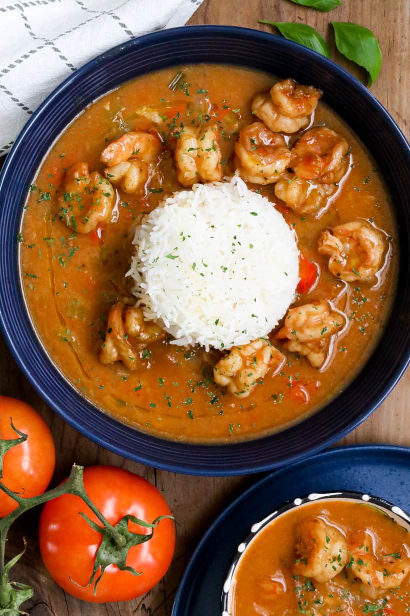 shrimp étouffée in blue bowl and rice