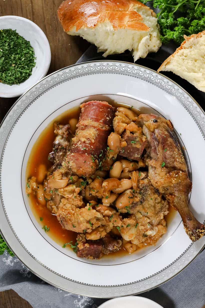 cassoulet in white bolw