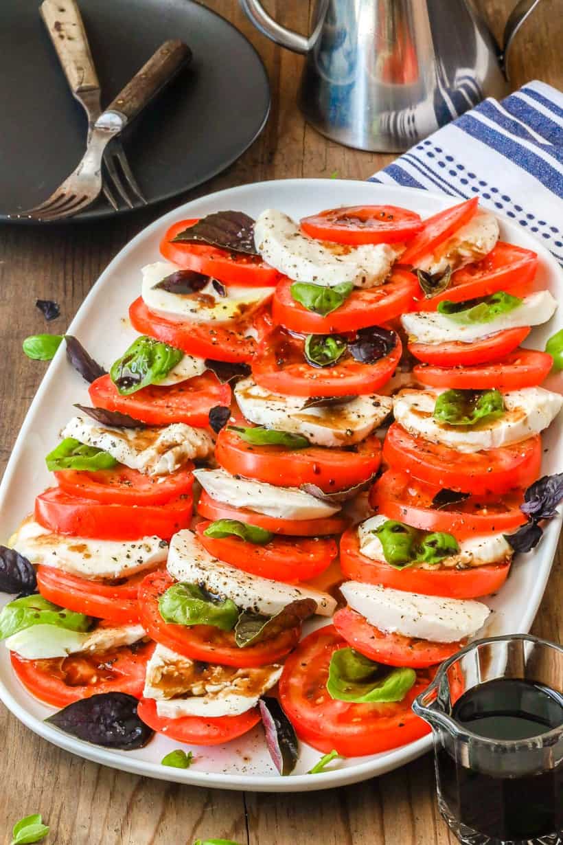 Tomato with cheese and basil salad