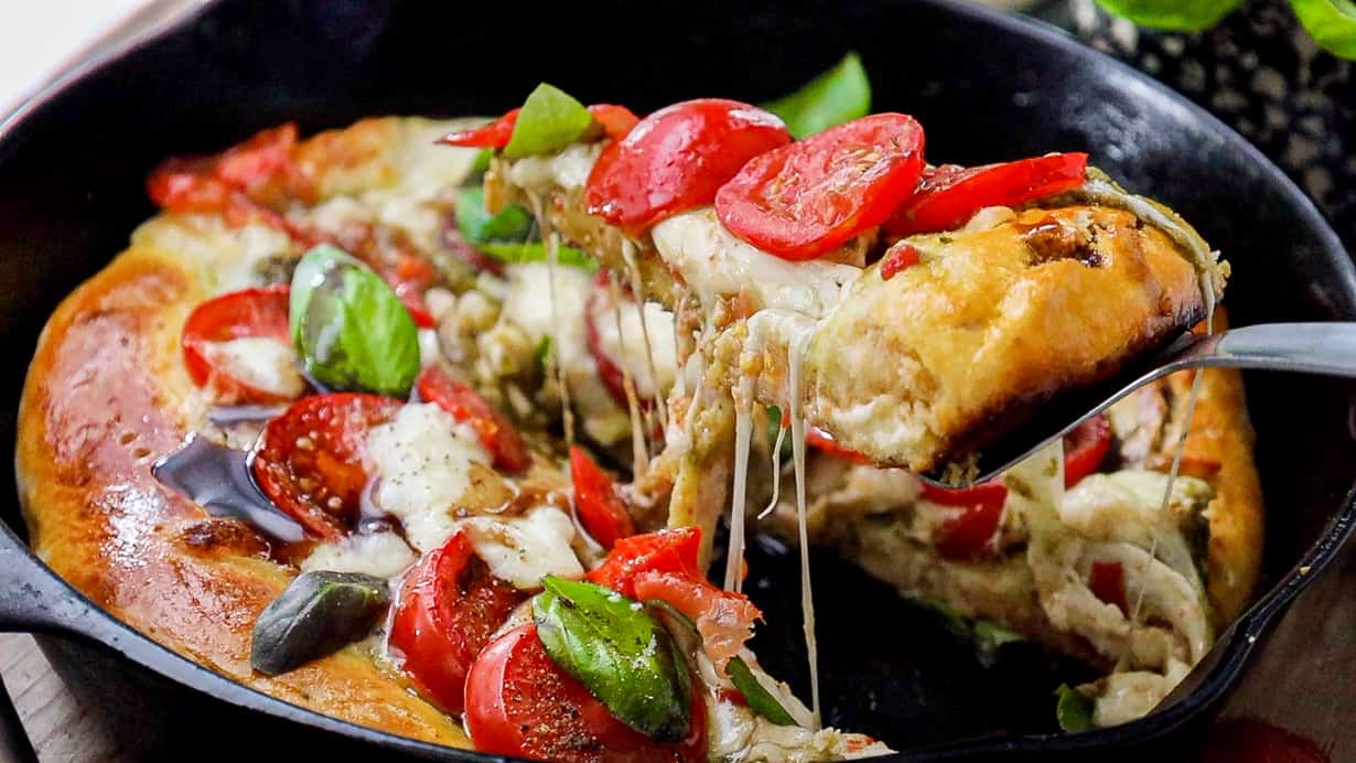 slice pizza lifting from cast iron
