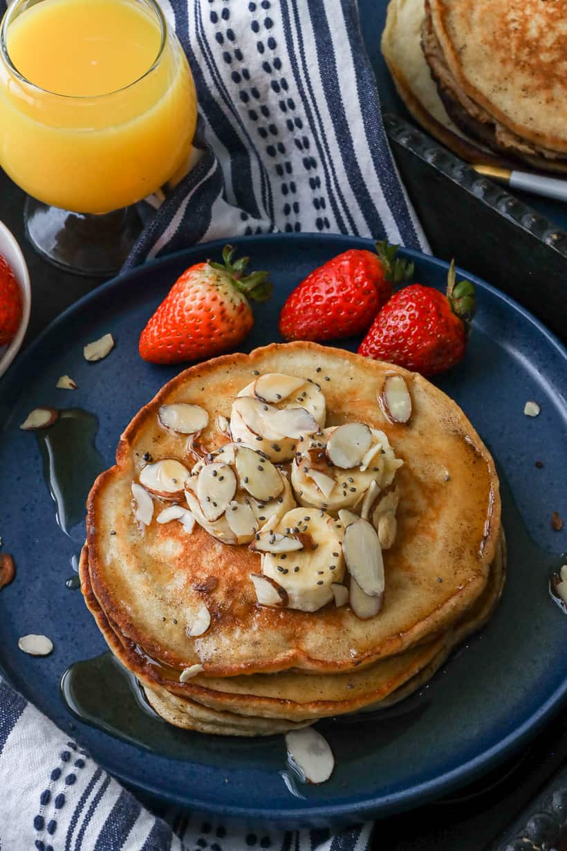 pancakes topped with chia seeds and bananas