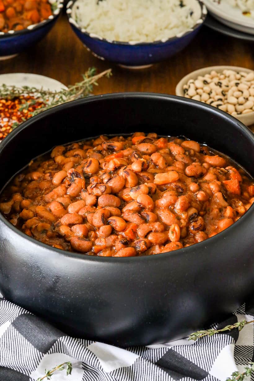 Instant Pot Black Eyed Peas In Black bowl