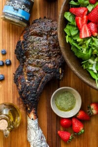 Steak and port - de - paix steak seasoning blend with salad on the side