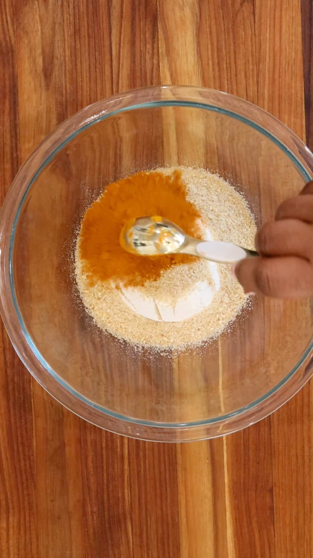 Preparing flour base to fry red snapper