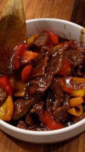 serving pepper steak