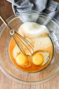 eggs, milk, cinnamon, vanilla extract, salt, and sugar in one bowl
