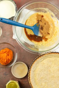 Ingredients to make pumpkin tart recipe