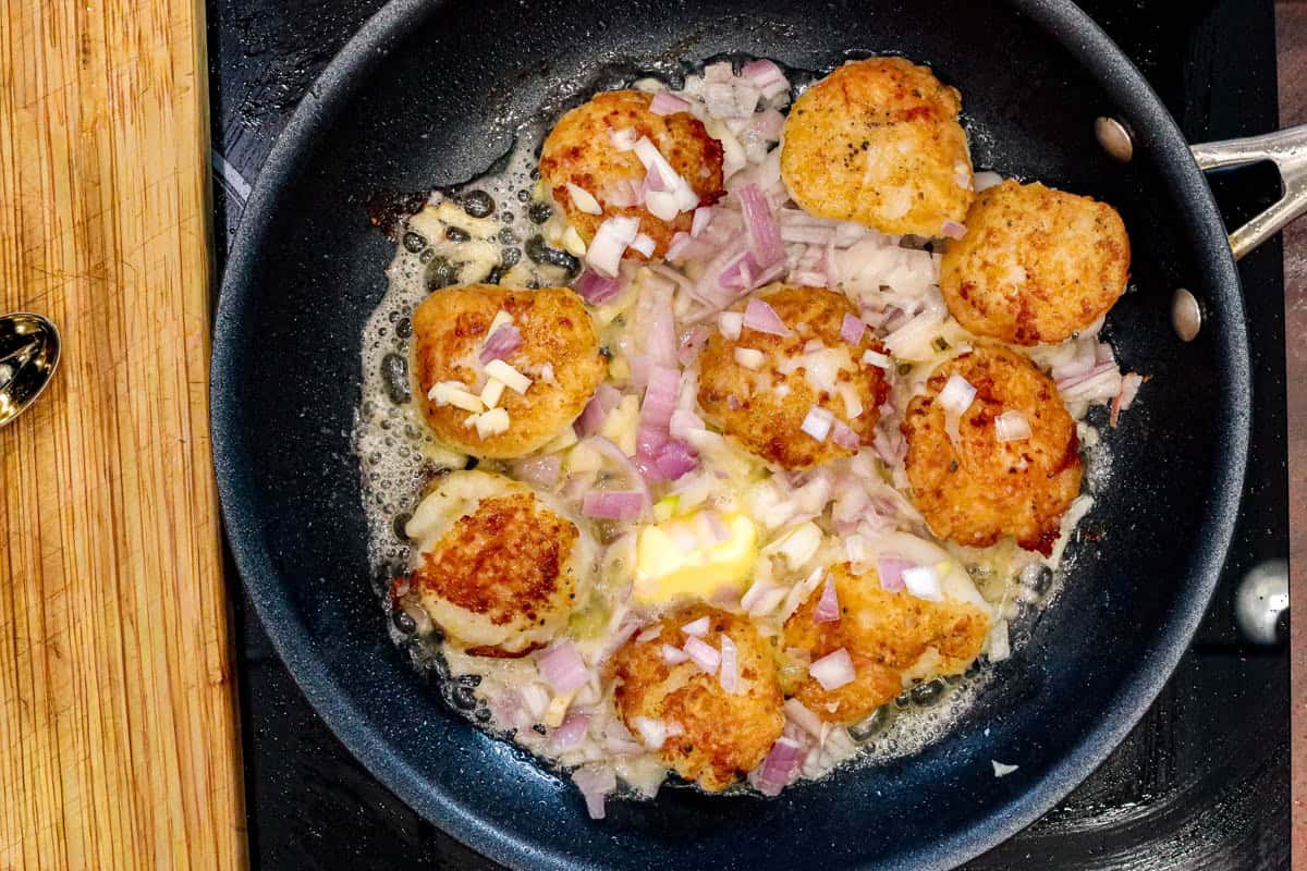 seared scallop with shallots and garlic and butter
